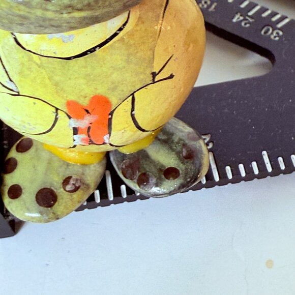 Praying Pet Rock Kitsch Art Stone Figurine VTG Funky 70s Home Office Cartoonish - Picture 11 of 13